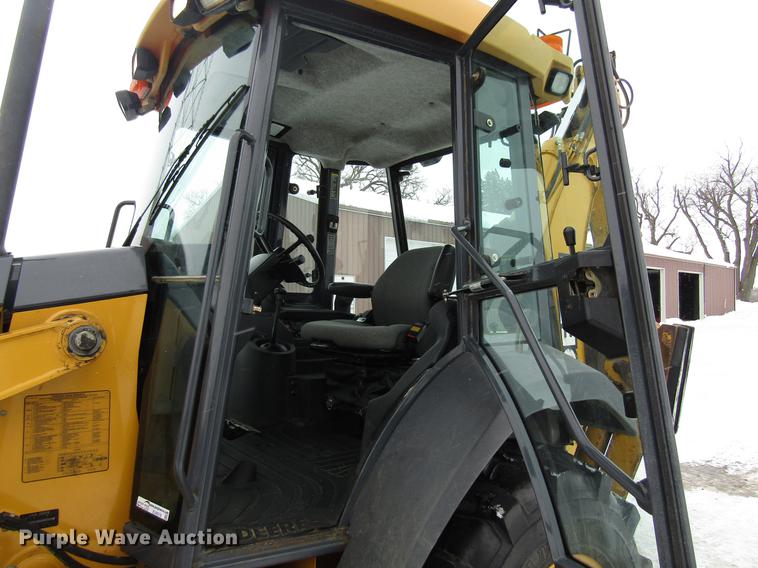 image for item EU9579 2004 John Deere 310SG backhoe