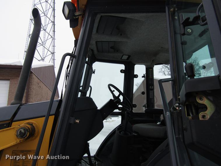 image for item EU9579 2004 John Deere 310SG backhoe