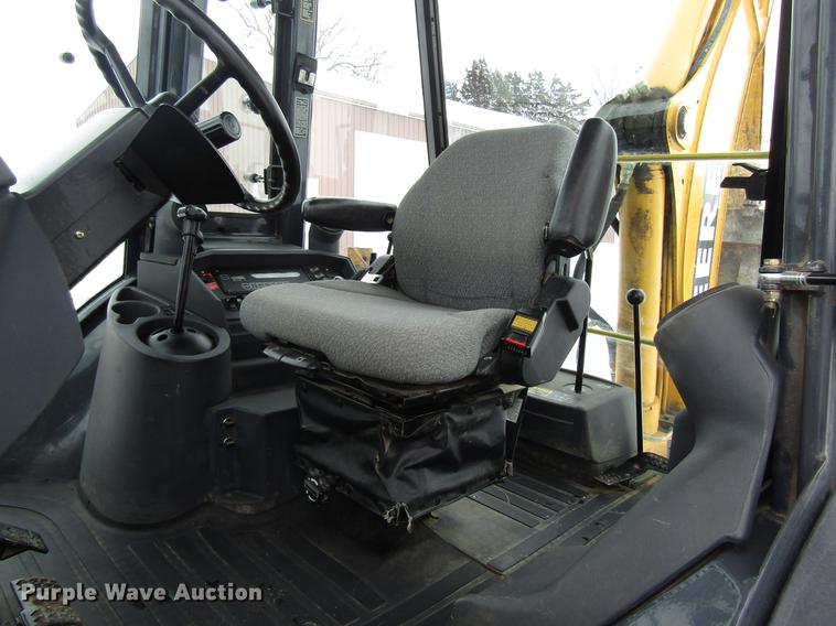 image for item EU9579 2004 John Deere 310SG backhoe