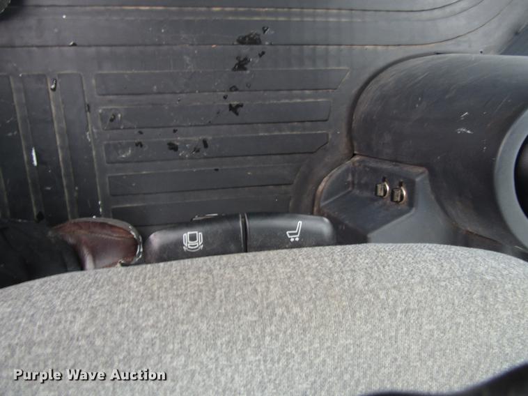 image for item EU9579 2004 John Deere 310SG backhoe