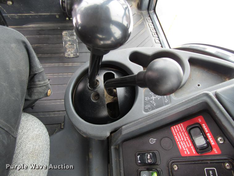 image for item EU9579 2004 John Deere 310SG backhoe