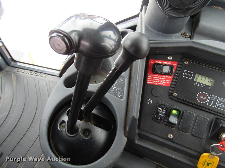 image for item EU9579 2004 John Deere 310SG backhoe