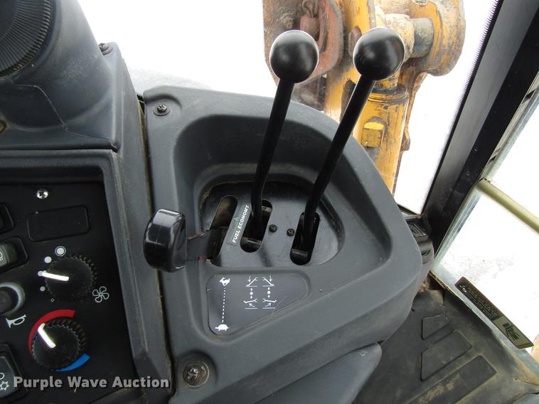 image for item EU9579 2004 John Deere 310SG backhoe