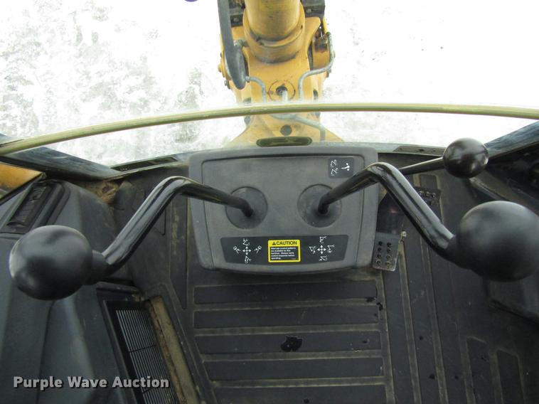 image for item EU9579 2004 John Deere 310SG backhoe