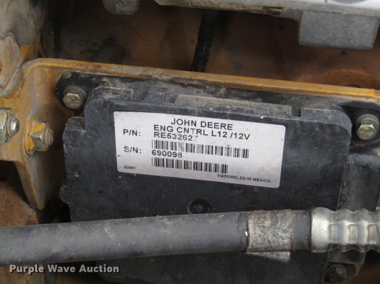 image for item EU9579 2004 John Deere 310SG backhoe