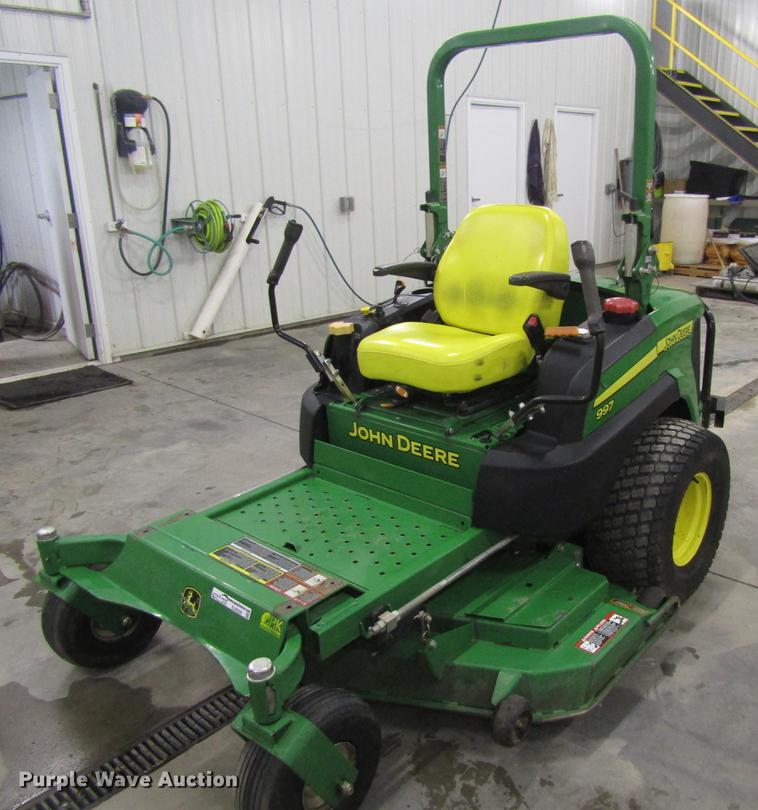 image for item EU9580 2014 John Deere 997 ZTR lawn mower