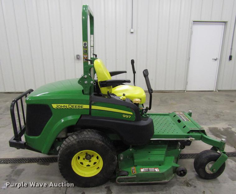 image for item EU9580 2014 John Deere 997 ZTR lawn mower