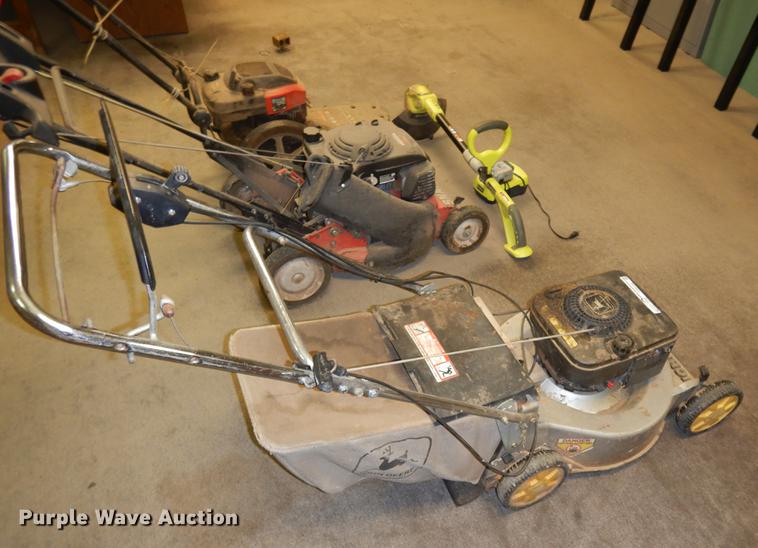 image for item FQ9143 Lawn and garden equipment