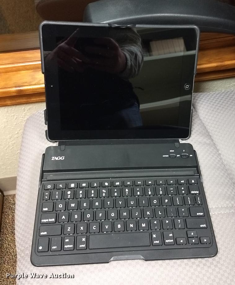 image for item FQ9155 Apple A1430 iPad