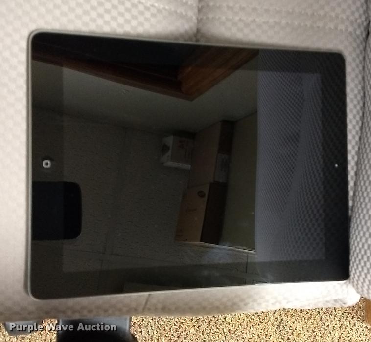 image for item FQ9155 Apple A1430 iPad