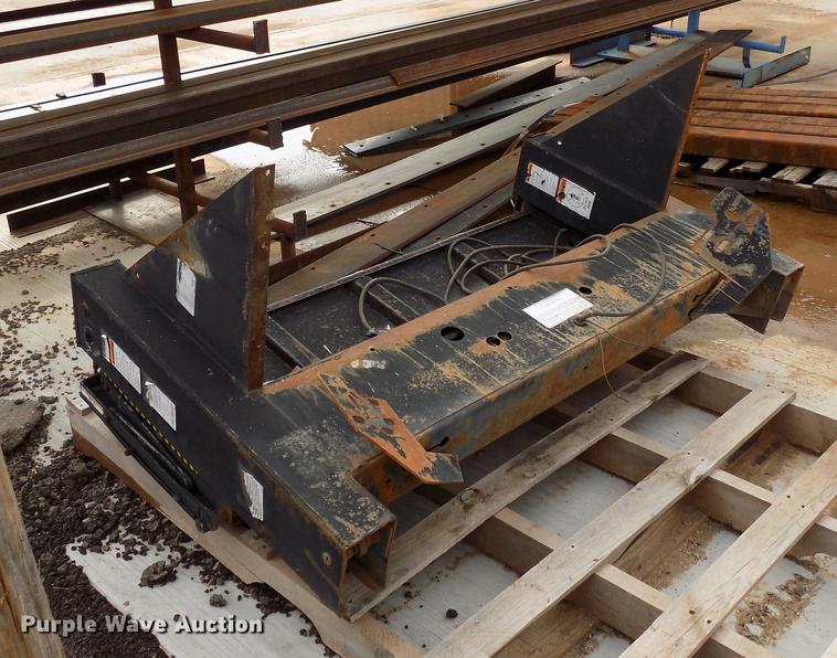 image for item FQ9167 Eagle Lift EDL-60 end gate lift