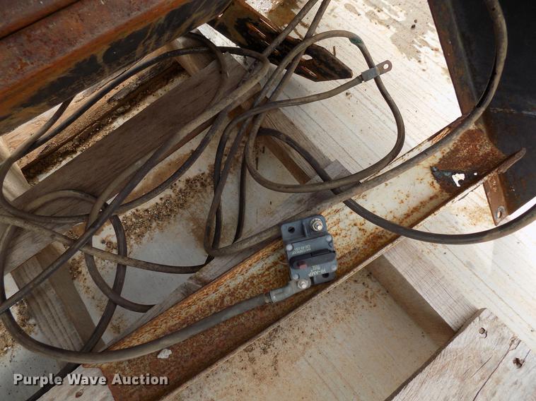 image for item FQ9167 Eagle Lift EDL-60 end gate lift