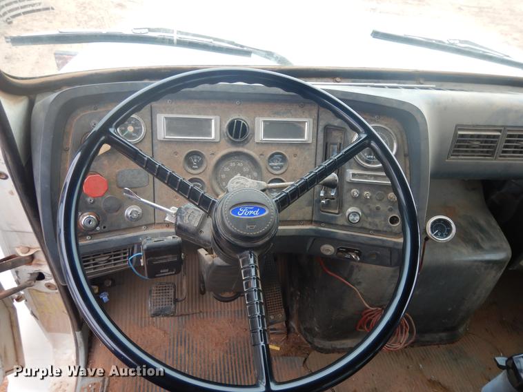 image for item FQ9169 1991 Ford L8000 utility truck