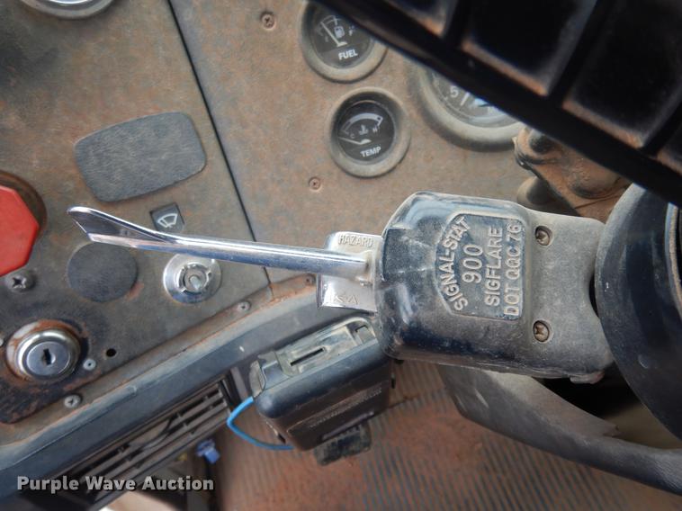 image for item FQ9169 1991 Ford L8000 utility truck