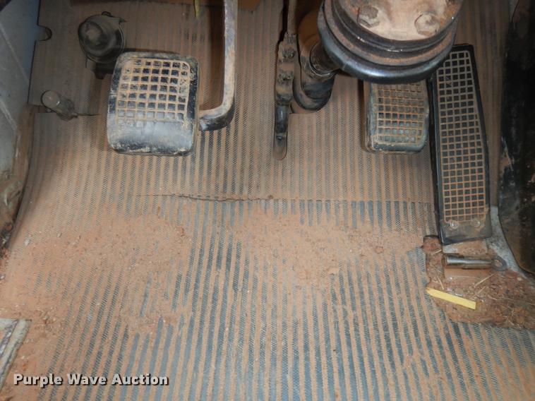 image for item FQ9169 1991 Ford L8000 utility truck