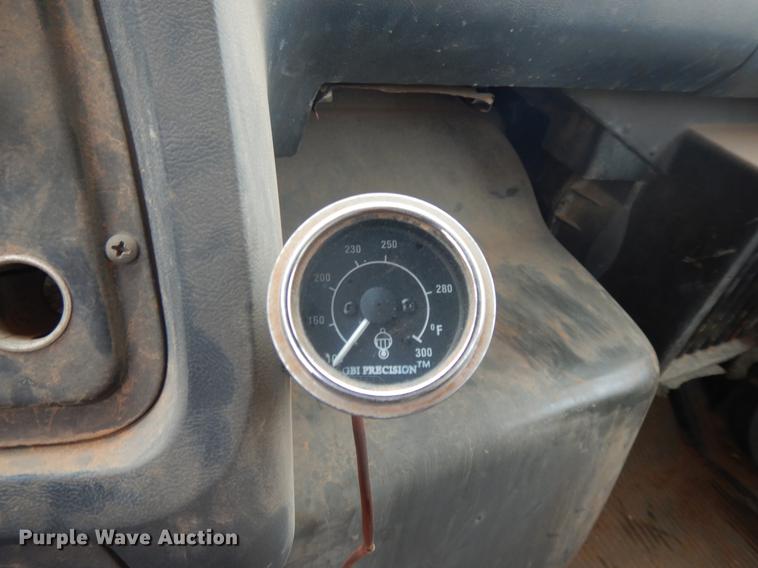 image for item FQ9169 1991 Ford L8000 utility truck