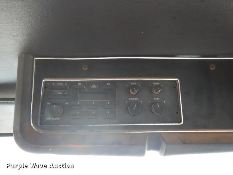 image for item FQ9169 1991 Ford L8000 utility truck