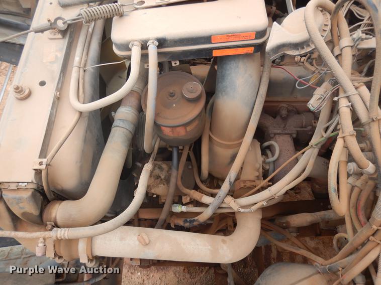 image for item FQ9169 1991 Ford L8000 utility truck