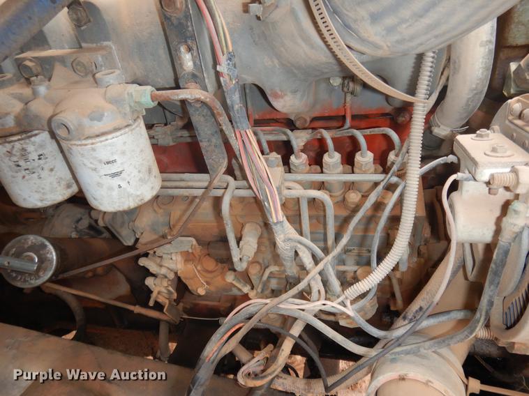 image for item FQ9169 1991 Ford L8000 utility truck