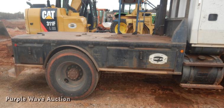 image for item FQ9169 1991 Ford L8000 utility truck