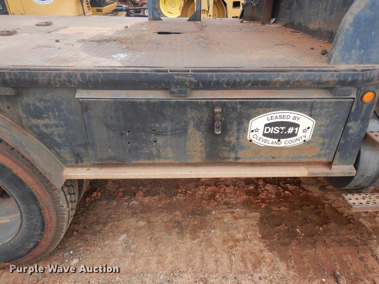 image for item FQ9169 1991 Ford L8000 utility truck