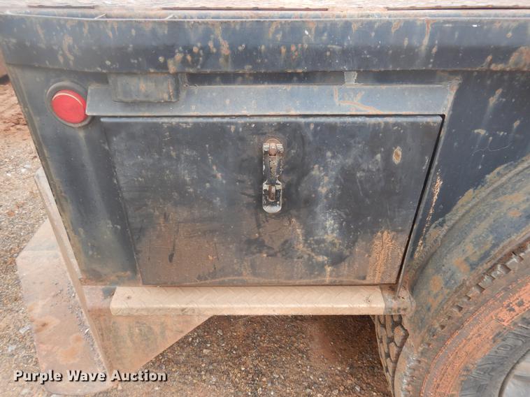 image for item FQ9169 1991 Ford L8000 utility truck