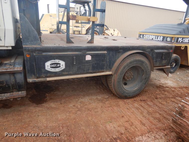 image for item FQ9169 1991 Ford L8000 utility truck