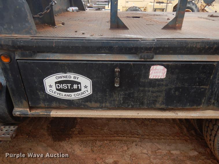 image for item FQ9169 1991 Ford L8000 utility truck