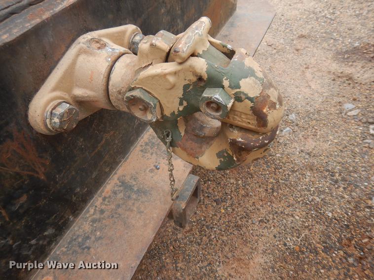 image for item FQ9169 1991 Ford L8000 utility truck