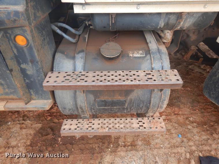 image for item FQ9169 1991 Ford L8000 utility truck