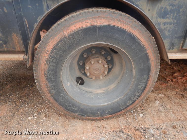 image for item FQ9169 1991 Ford L8000 utility truck