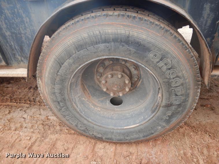 image for item FQ9169 1991 Ford L8000 utility truck