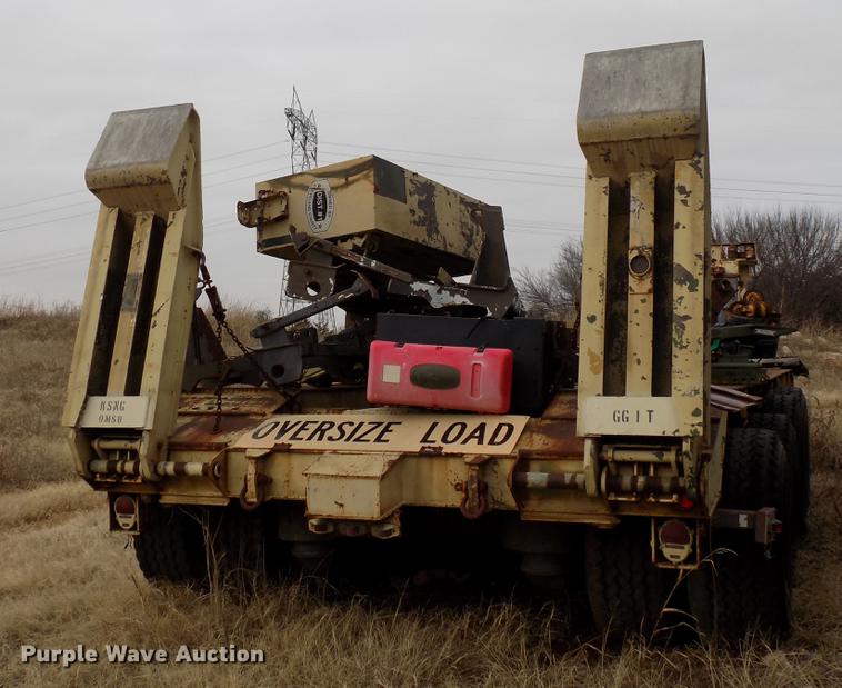 image for item FQ9172 1977 M747 equipment trailer