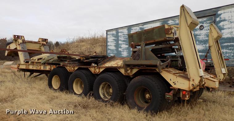 image for item FQ9172 1977 M747 equipment trailer