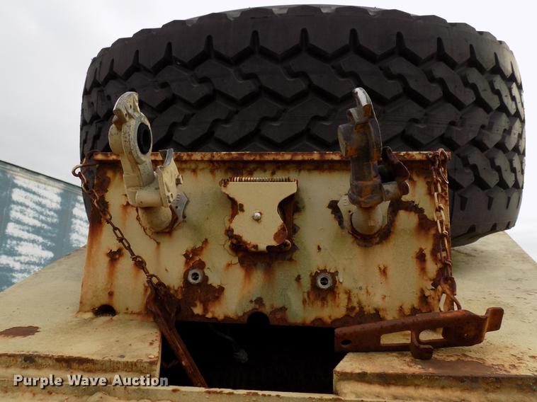 image for item FQ9172 1977 M747 equipment trailer