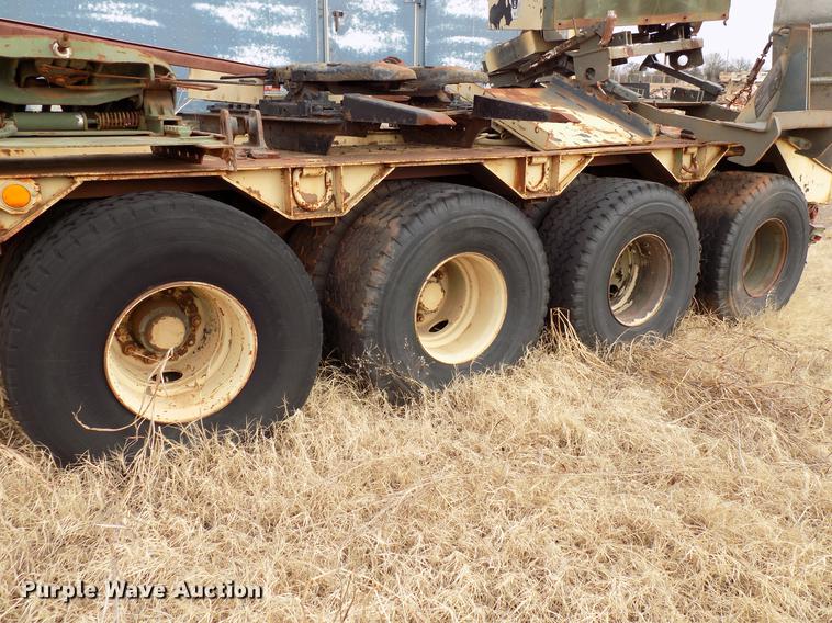 image for item FQ9172 1977 M747 equipment trailer