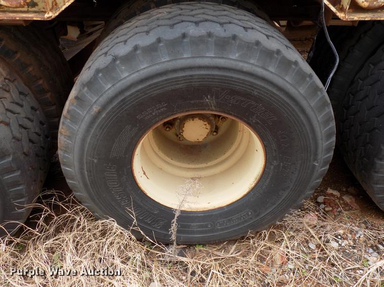 image for item FQ9172 1977 M747 equipment trailer