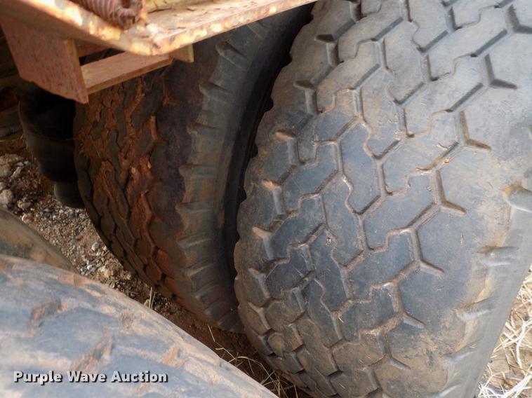 image for item FQ9172 1977 M747 equipment trailer