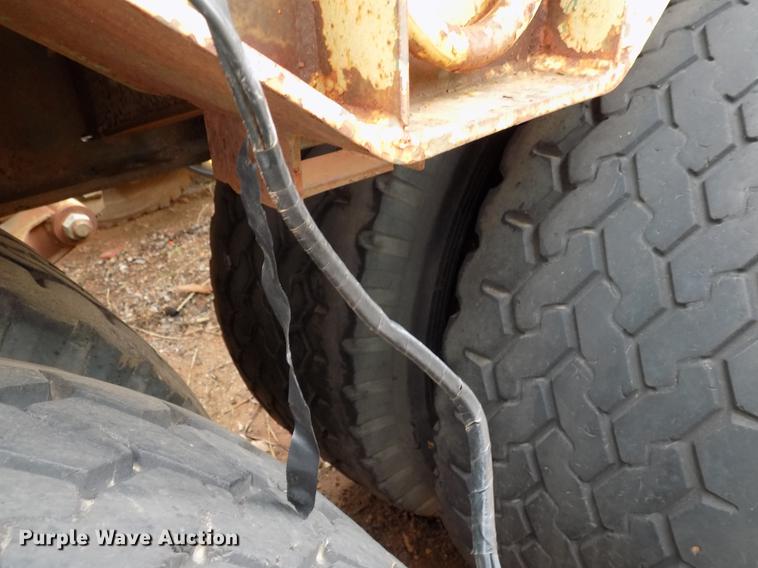 image for item FQ9172 1977 M747 equipment trailer