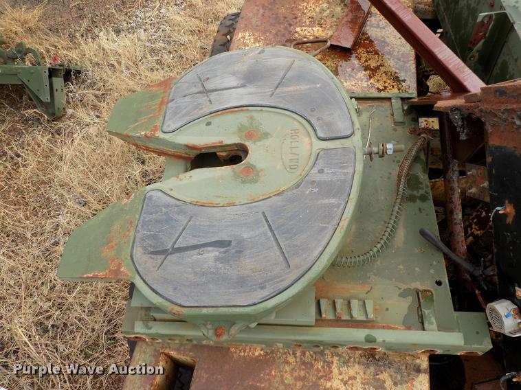 image for item FQ9173 (4) Holland fifth wheel plates