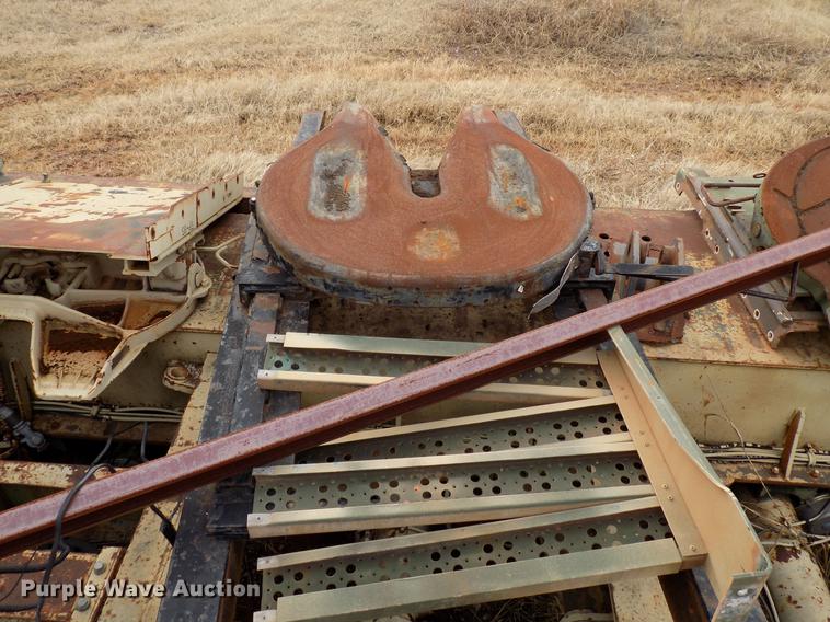 image for item FQ9173 (4) Holland fifth wheel plates