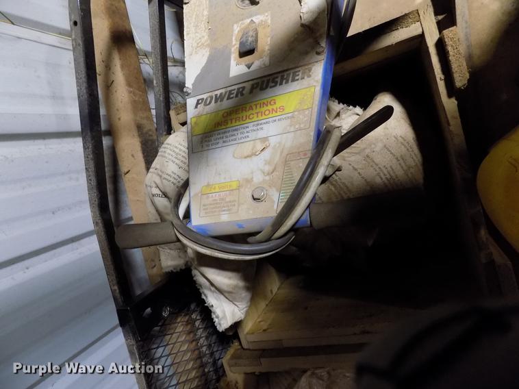 image for item FQ9179 Power pusher