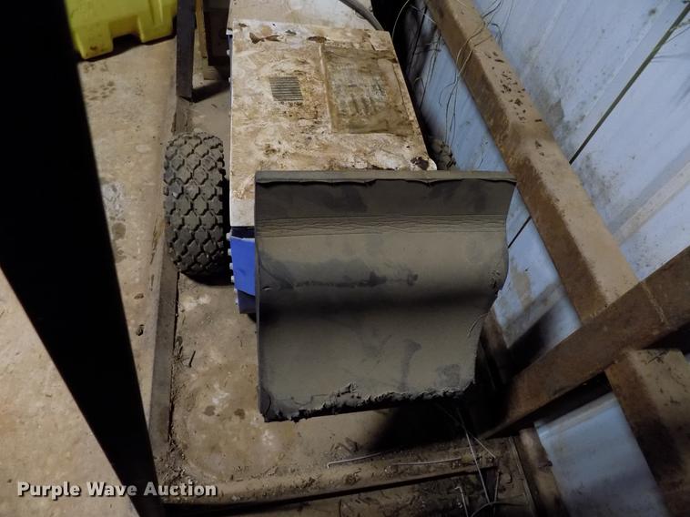 image for item FQ9179 Power pusher