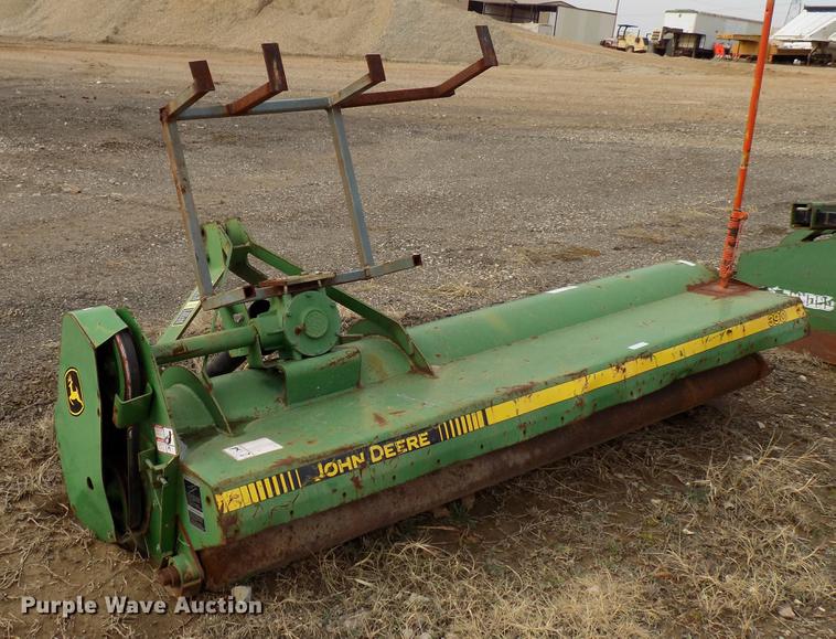 image for item FQ9180 John Deere 390 flail mower