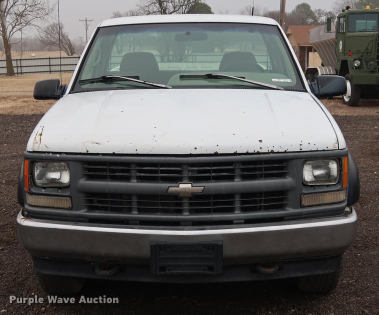 image for item FQ9182 1996 Chevrolet Cheyenne 1500 pickup truck