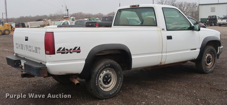 image for item FQ9182 1996 Chevrolet Cheyenne 1500 pickup truck