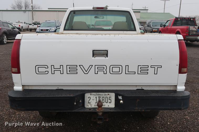 image for item FQ9182 1996 Chevrolet Cheyenne 1500 pickup truck