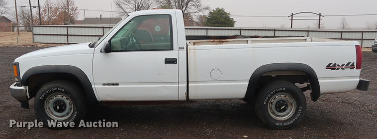image for item FQ9182 1996 Chevrolet Cheyenne 1500 pickup truck