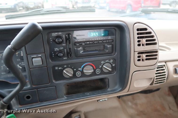 image for item FQ9182 1996 Chevrolet Cheyenne 1500 pickup truck