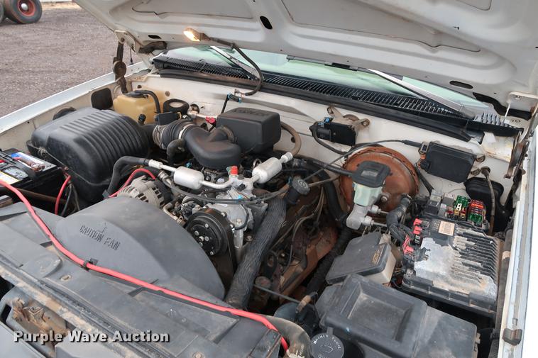 image for item FQ9182 1996 Chevrolet Cheyenne 1500 pickup truck